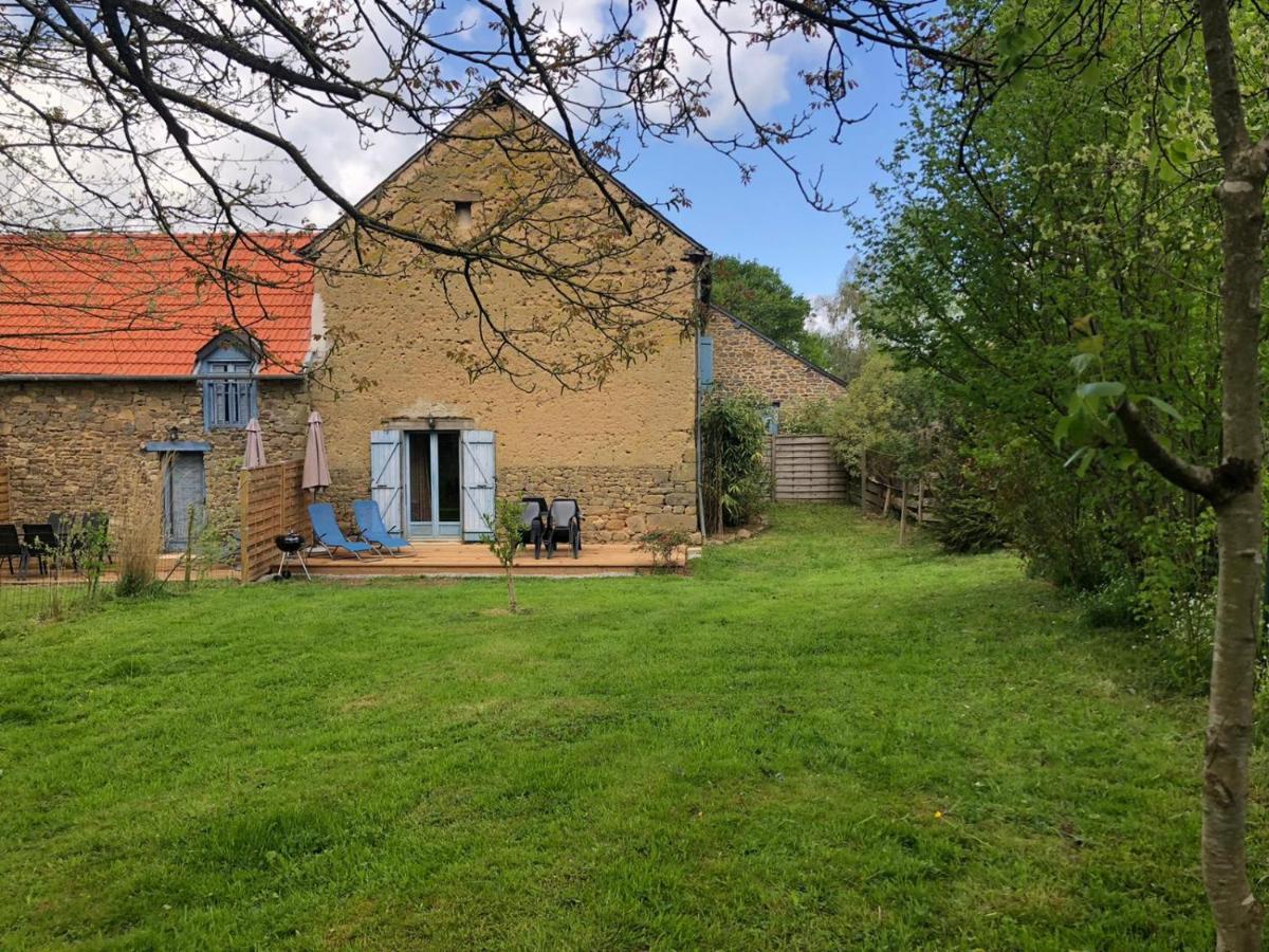 Gites De La Touche Aux Pourvoirs Combourg Exterior foto